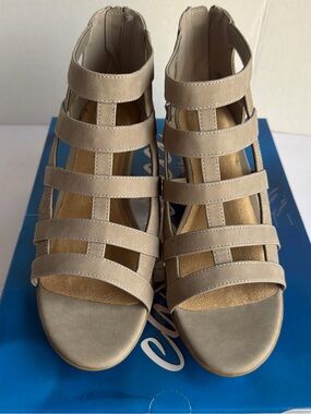 New Easy Street Marg Sandals Women’s Comfort Wedge Grey Size 9W